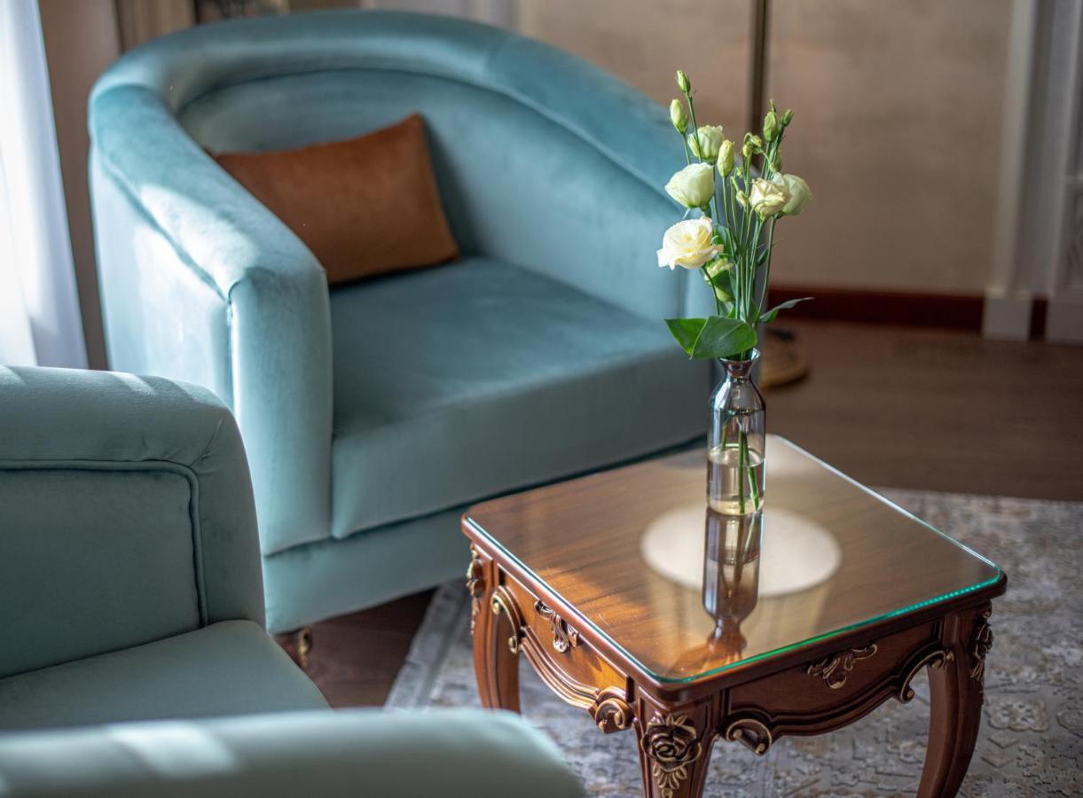 Manor Hotel Tashkent Bagian luar foto